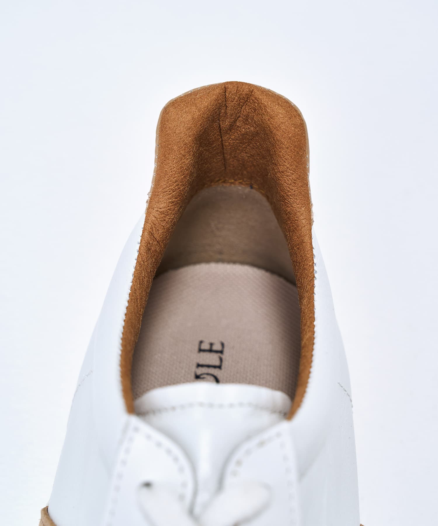 SP-1047 White/Beige