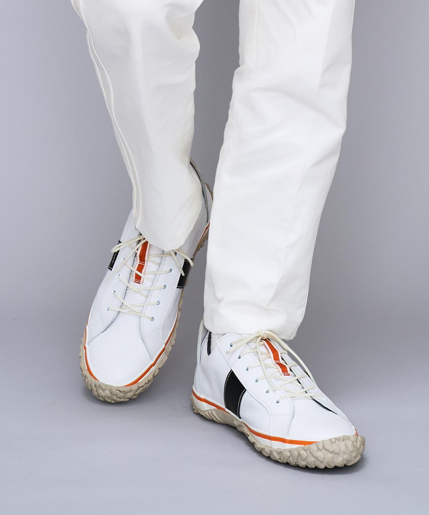 SP-1651 White/Black - SPINGLE