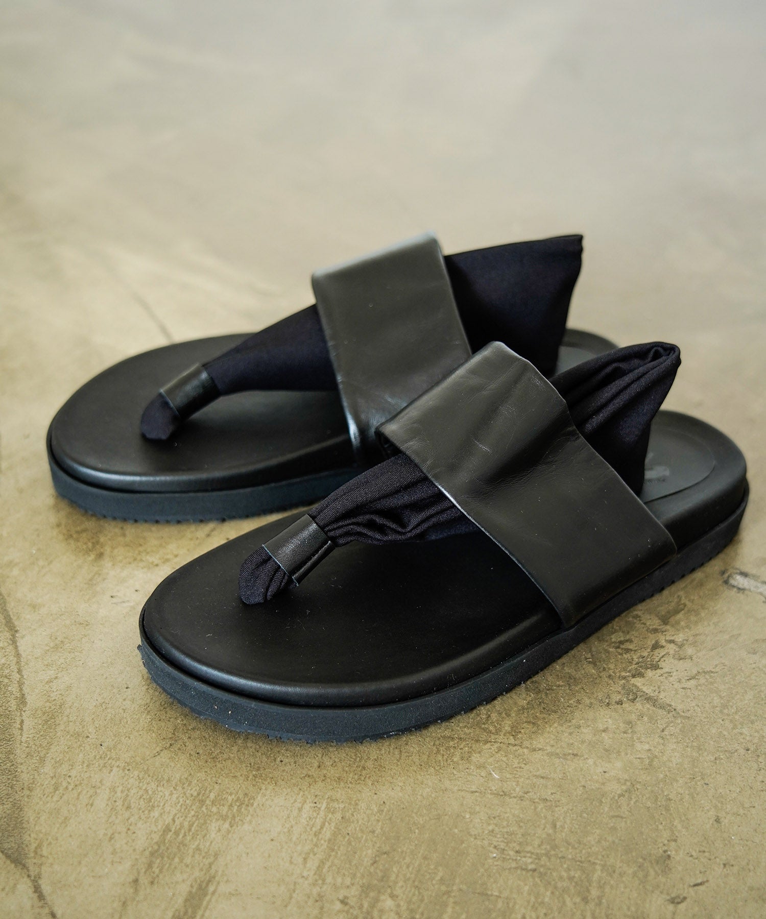 SP-1705 Black - SPINGLE