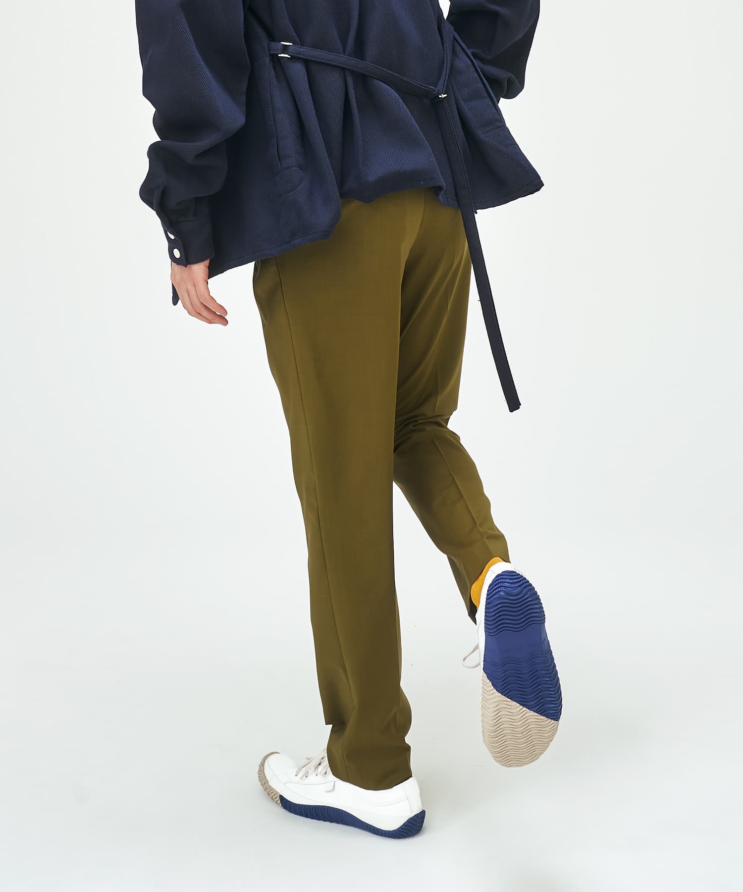 SP-187 White/Navy - SPINGLE