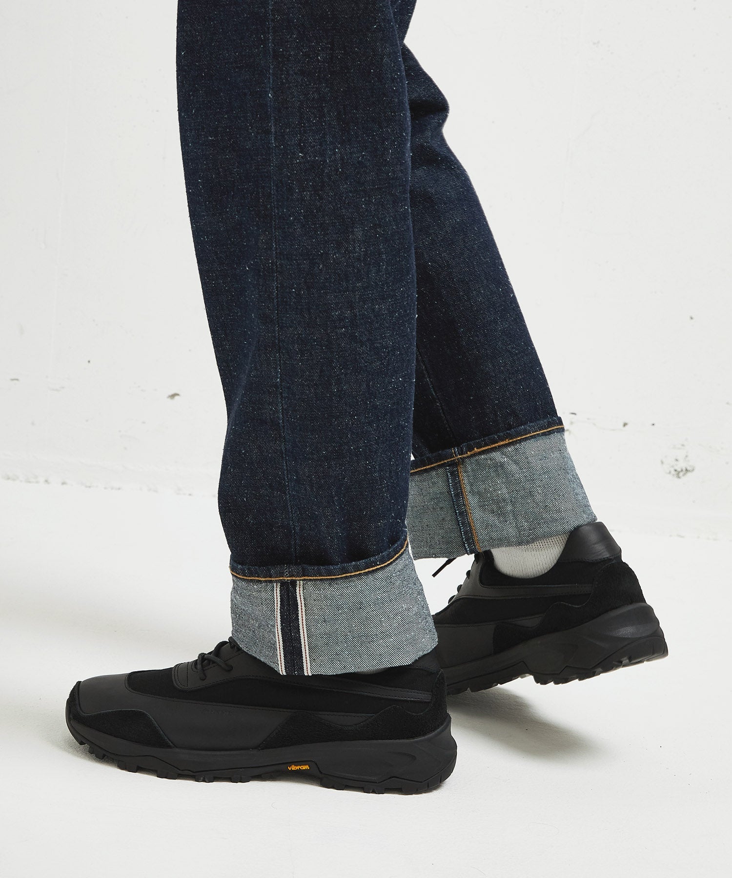 SP-1906 Black - SPINGLE