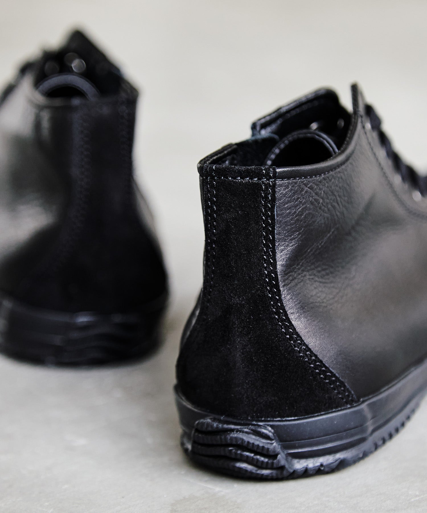 SP-356 Black/Black - SPINGLE