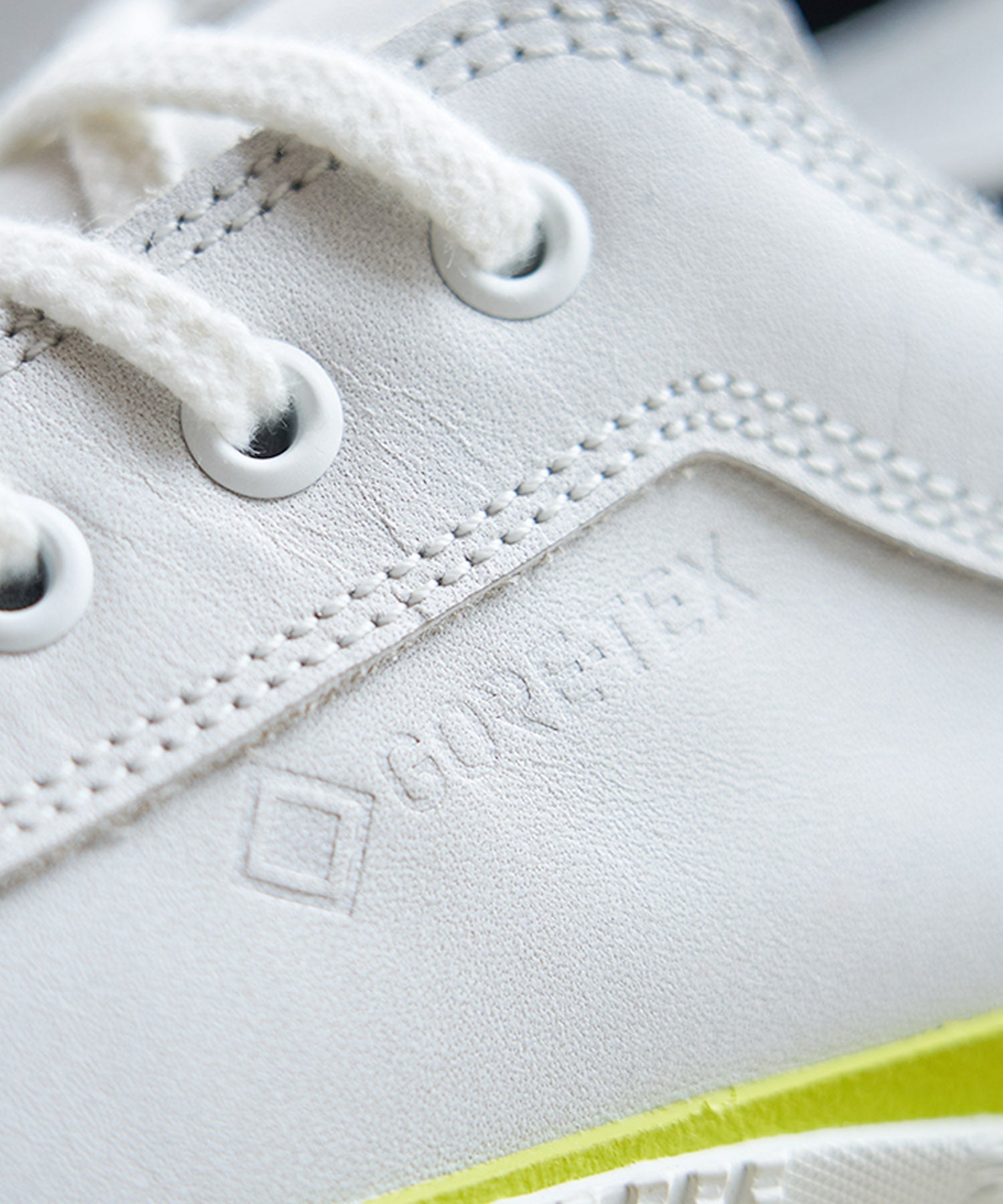 SPM-619 White - SPINGLE