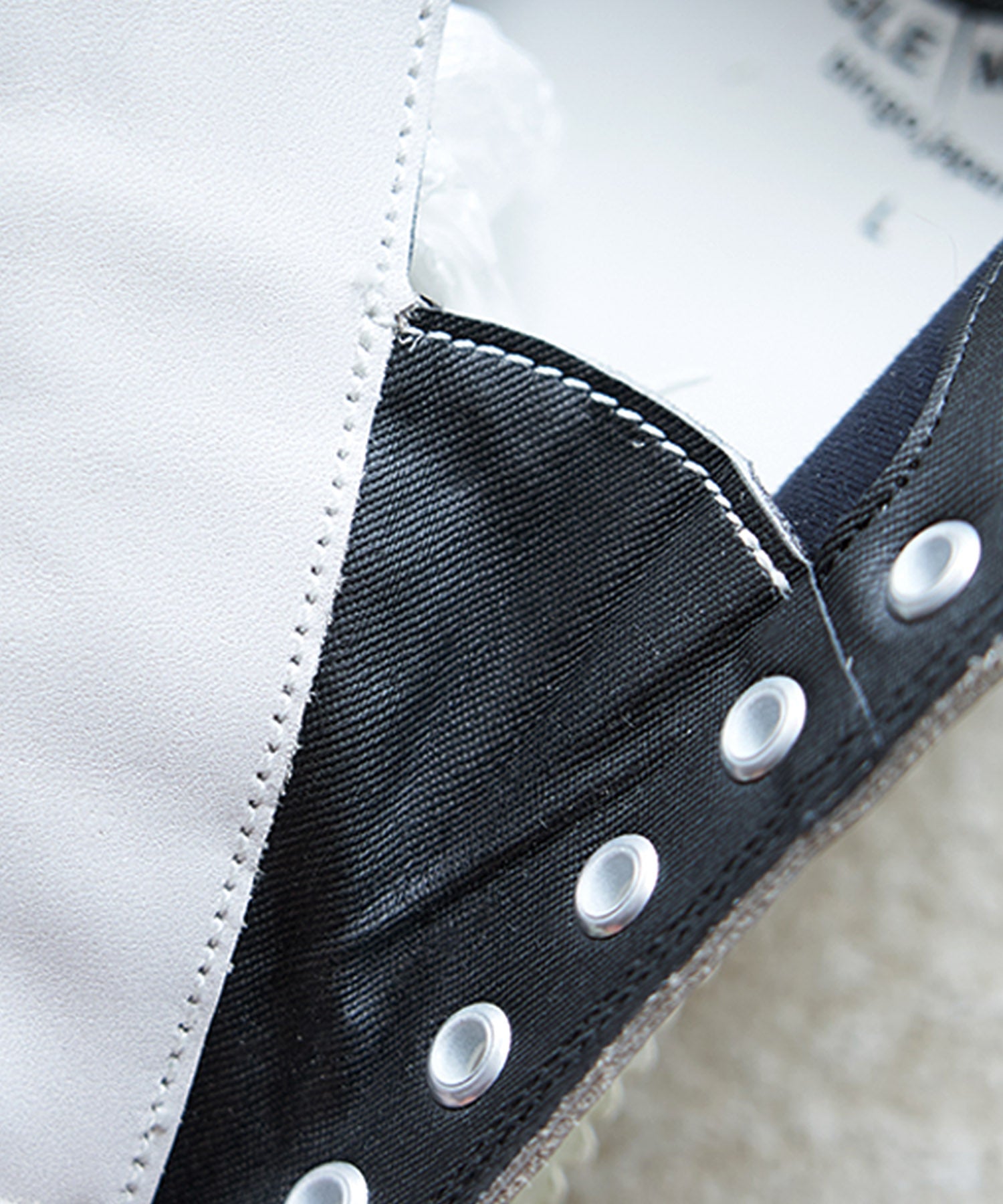 SPM-619 White - SPINGLE